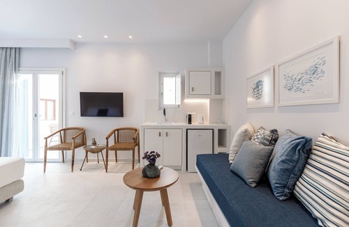 Old Town Naxos Apartment | Blue Art Suites
