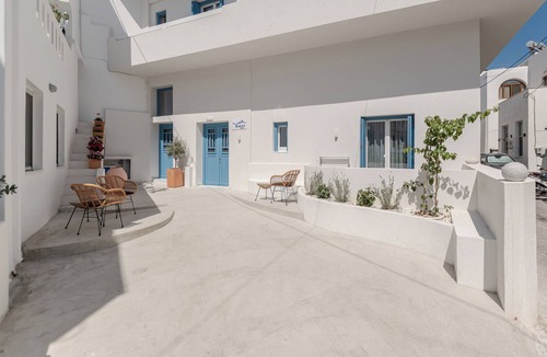 Old Town Naxos Apartment | Blue Art Suites