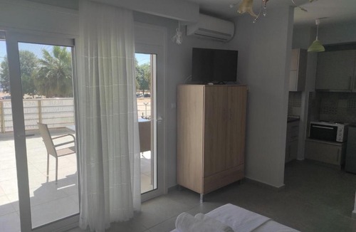 Paralia Ofryniou Apartment | Blue Beach Apartments