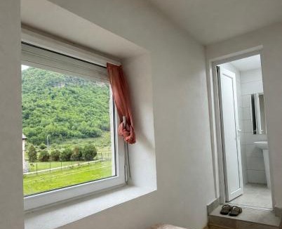 Vusanje House | Blue Eye