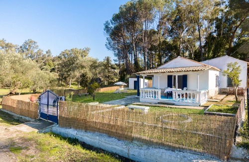 Limni Apartment | Blue House - Recently renovated