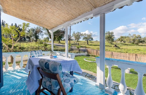 Limni Apartment | Blue House - Recently renovated