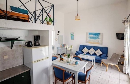 Koutsouras Apartment | Blue Wave : 🌊 Room on the Sea