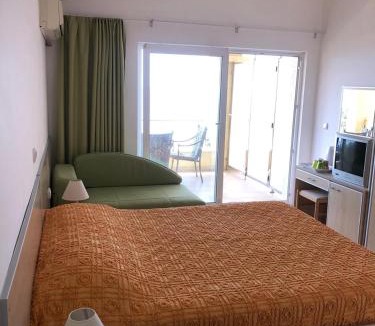 Sveti Stefan Apartment | BMV room 2 with east island view