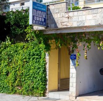 Sveti Stefan Apartment | BMV room for 2-3 persons