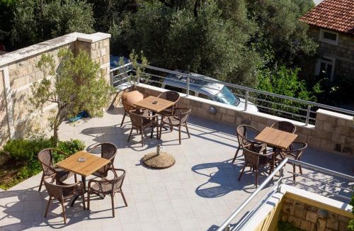 Sveti Stefan Apartment | BMV room for 2-3 persons