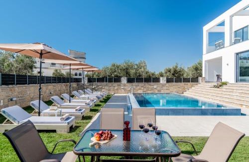 Kalpaki Villa | Boheme Villas close access to Laganas Resort