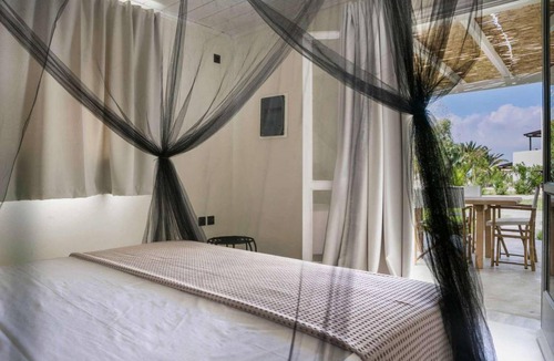 Kounopetra House | Boho Kokkino