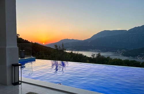 Klinci Villa | Boka View House Luxury Sea View Villa in Luštica Bay