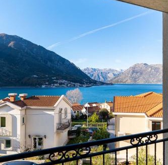 Dobrota Apartment | Boka View Luxury Suite - With free Garage Parking