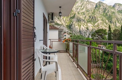 Orahovac Apartment | Bonaca Apartments