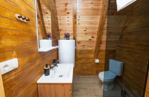 Plav Apartment | Boskovic Ethno Village - Cozy Wooden Cottage 1