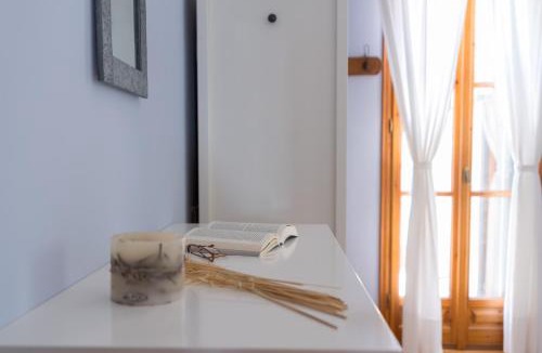 Chavriata House | Bougainvillea Tree House