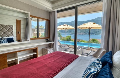 Dobrota Hotel | Boutique Hotel R Palazzo