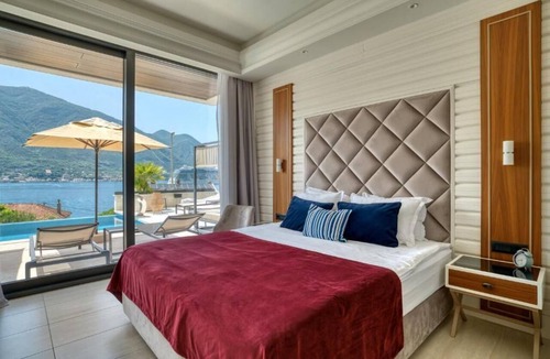 Dobrota Hotel | Boutique Hotel R Palazzo