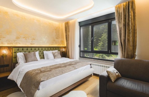 Zabljak Hotel | Boutique Hotel Rezident