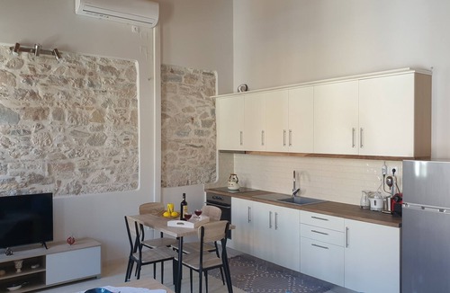 Pythagorio Apartment | Brand new apartment on the main street of Pythagorion