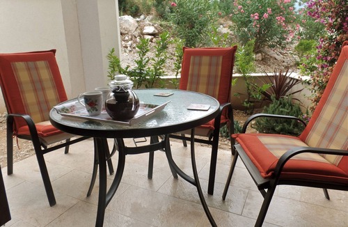 Donji Morinj Apartment | Brand New Apartment With Private Garden