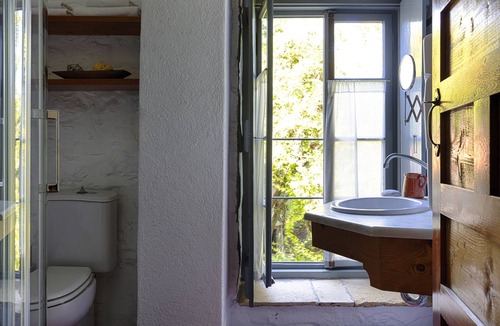 idhra Hotel | Bratsera Hotel Hydra