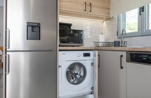 Istron Apartment | Bright 2-bedroom apartment with AC in delightful Istro