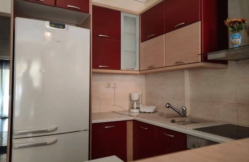 Athens Apartment | Bright 2BR with Balcony and Lift/5min to Metro/15 min to Monastiraki Station