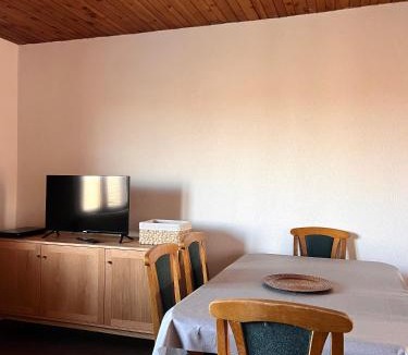 Tepacko Polje House | brown bear lodge