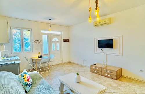Prijevor Apartment | Budva Felix Suits