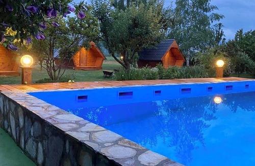 Kolasin House | Bungalow 1 -Poolside and garden view