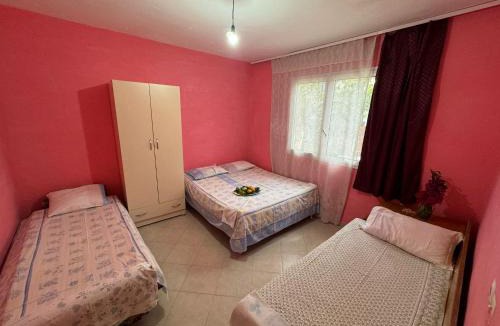Durres House | Bushi Rooms- Garden and Free Parking near Beach