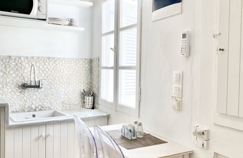 Paros Apartment | CABARNUS HOUSE IN PAROIKIA, PAROS!