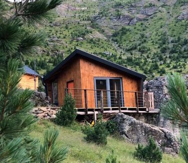 Donji Crnobreg Villa | Cabin on a Rock - Mountain Escape