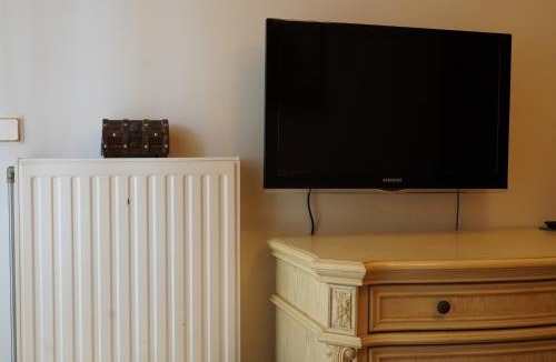 Vari-Voula-Vouliagmeni Apartment | Calm Luxury Flat