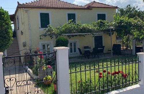 Fokiano Apartment | Camara