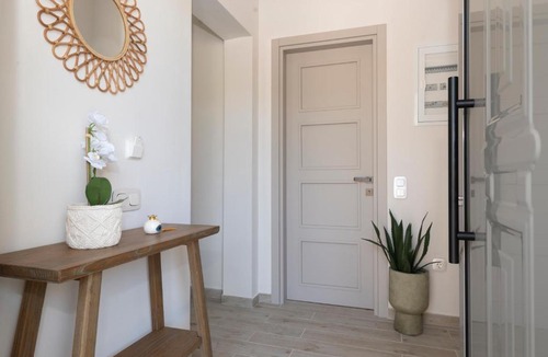 Pylos Apartment | Camara Luxury Apartments (Deluxe Apartment)