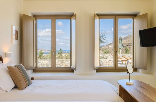 Ano Mera Hotel | Camarades Mykonos