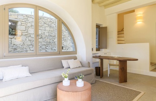 Ano Mera Hotel | Camarades Mykonos