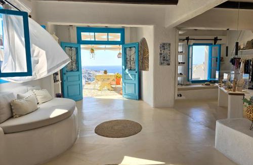 Alopronia House | Camares