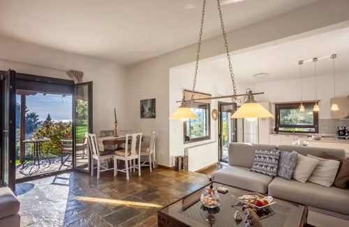 Kassandra Cottage | CAMELIA Elegant Cottage