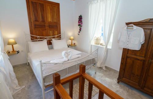 idhra Apartment | Captain D - Hydra Dream Houses