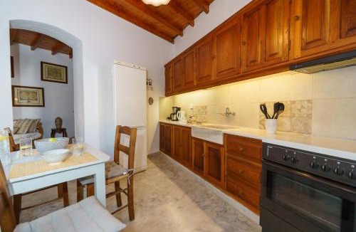 idhra Apartment | Captain D - Hydra Dream Houses