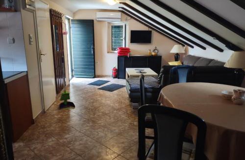 Dobrota Apartment | Captain's House in Dobrota
