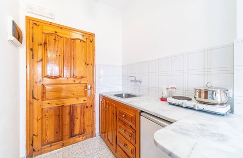 Lakones Apartment | “Captain Spiros Studios” with Sea View, Balcony, Air Conditioning & Wi-Fi