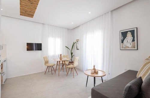 Old Town Naxos Apartment | Caramelia Suite