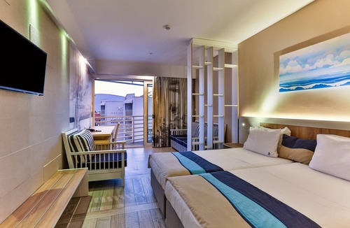 Bijela Hotel | Carine Hotel Delfin