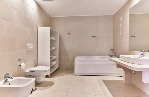 Bijela Hotel | Carine Hotel Delfin