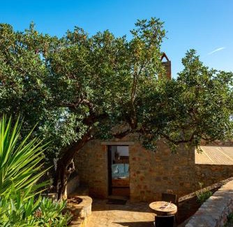 Kounelion House | Carob Cottage