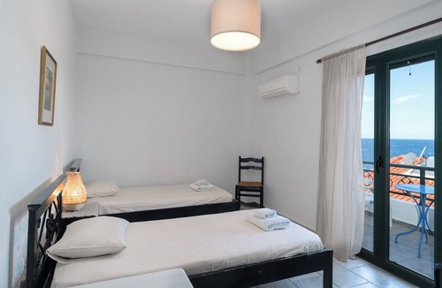 Armenistis Apartment | Casa del Sol #1 - Walk to the beach in 1 min!