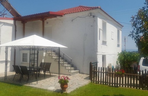 Pangaio House | Casa Di' Rene Country House with Garden and Mountain View