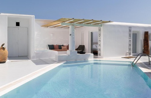 Agios Georgios Hotel | Casa Frati Suites & Villas