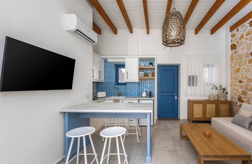 Halki Apartment | Casa Natalia 2, Modern Coastal Style Holiday Apartment in Halki